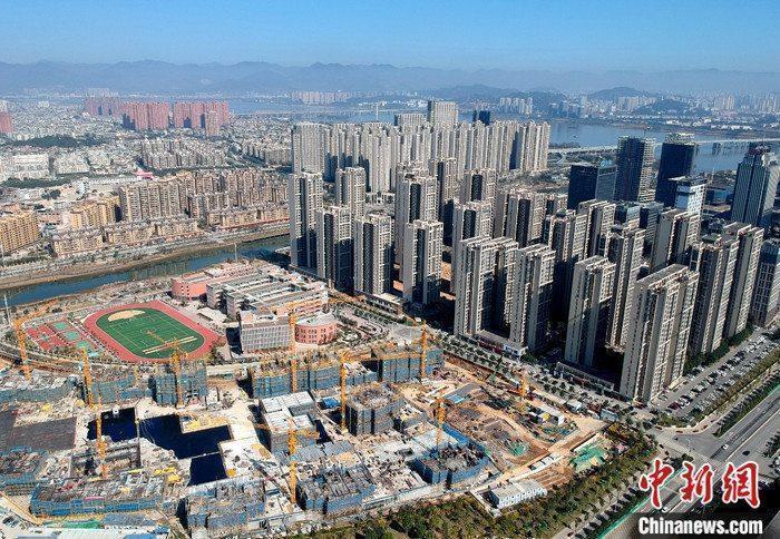 資料圖：航拍一處新建住宅。 <a target='_blank' href='/'>中新社</a>記者 呂明 攝