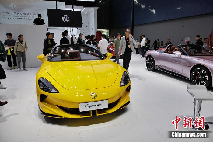 中國品牌新能源跑車。中新財(cái)經(jīng)記者 葛成 攝