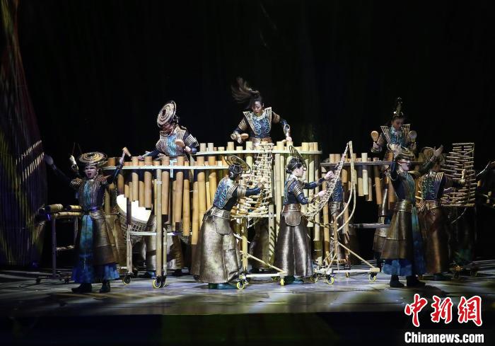 圖為《花腰竹女》演出劇照?！↑S興鴻 攝