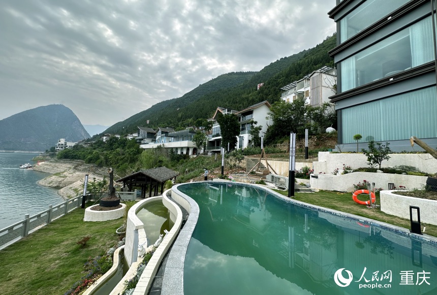 三峽里·竹枝村打造的特色民宿。人民網(wǎng)記者 劉政寧攝