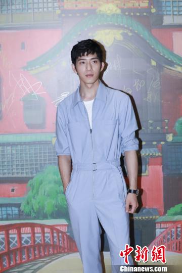 井柏然說，《千與千尋》讓他很勇敢，每一次重溫都讓他有新的感悟與成長?！】涤裾?攝